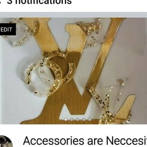 Luxury purses/wallets, all Authentic